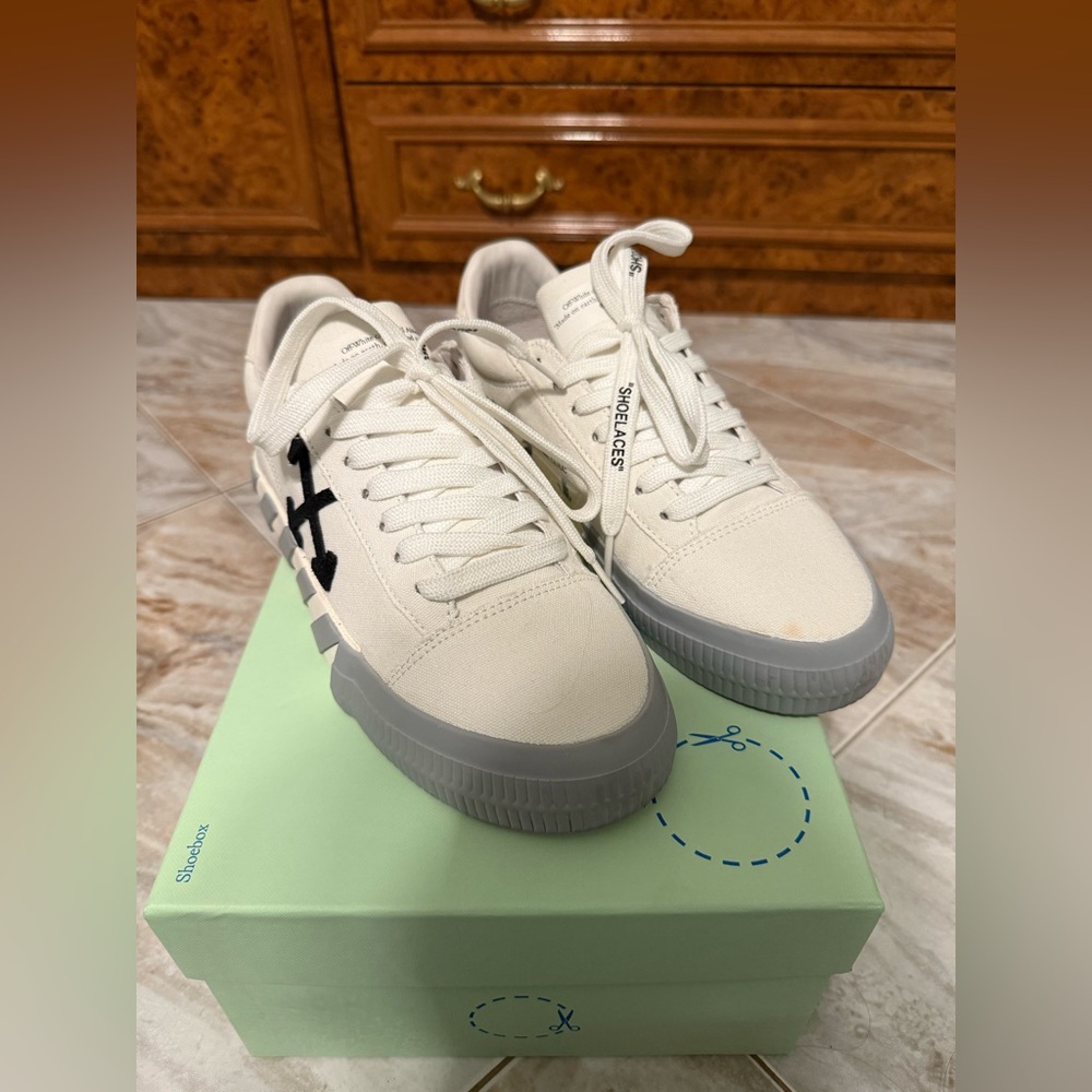 Off-White